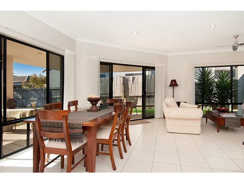 21 Ironhurst Place, Peregian Springs QLD 4573