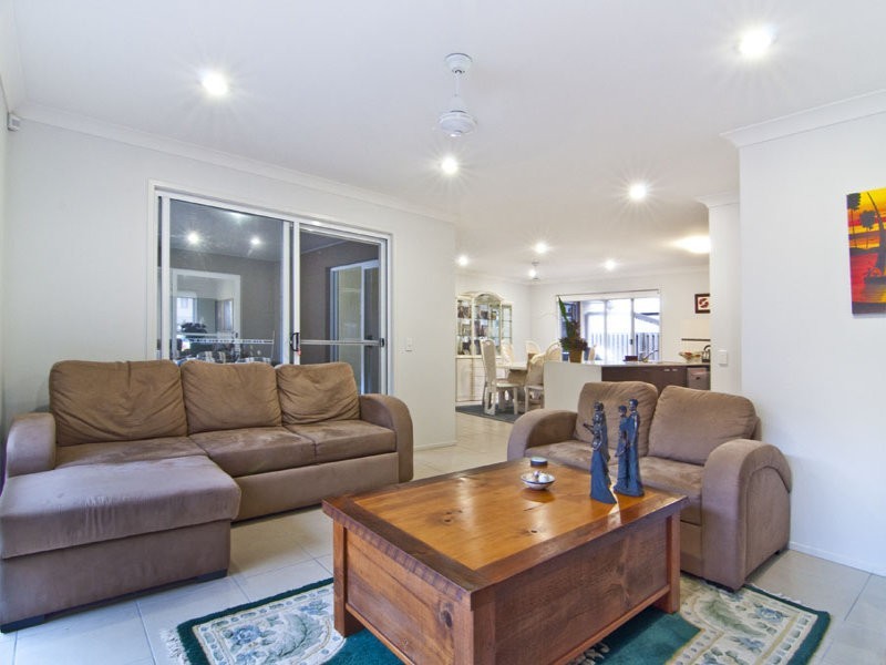 19 Kingsmill Cct, Peregian Springs QLD 4573