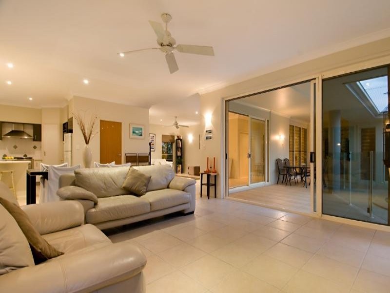 15 Longwood Drive, Peregian Springs QLD 4573