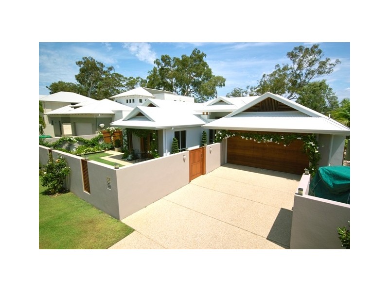 37 Lakeside Drive, Peregian Springs QLD 4573