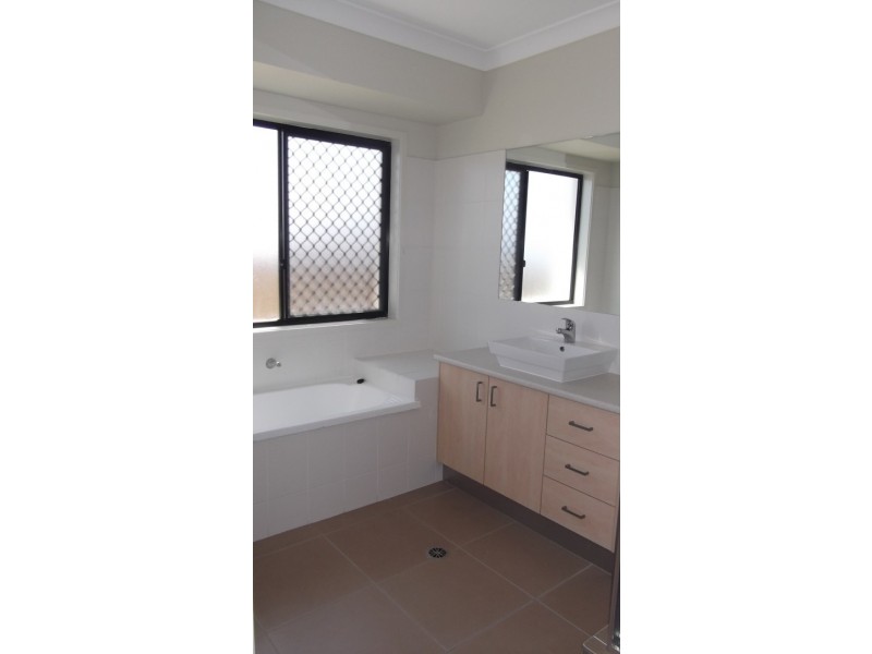 29 Maidstone Crescent, Peregian Springs QLD 4573