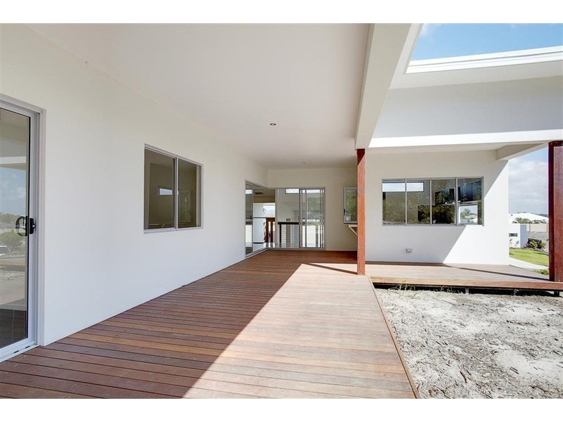 7 Teatree Grove, Peregian Springs QLD 4573