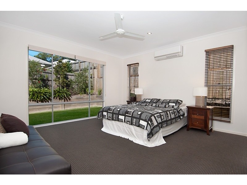 11 Maidstone Crescent, Peregian Springs QLD 4573