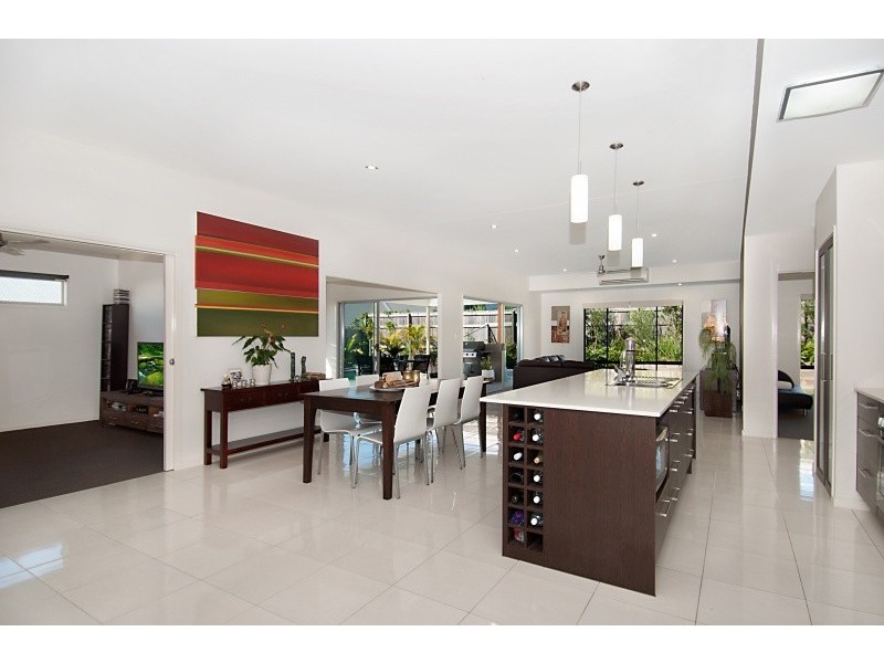 11 Maidstone Crescent, Peregian Springs QLD 4573