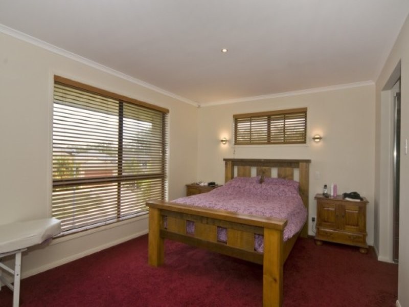 6 Parkwood Place, Peregian Springs QLD 4573