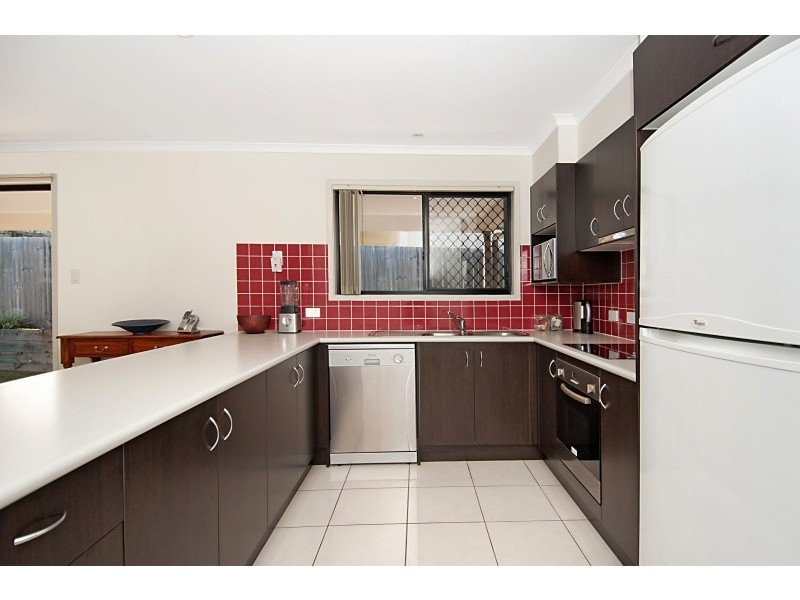 8 Sandhurst Crescent, Peregian Springs QLD 4573