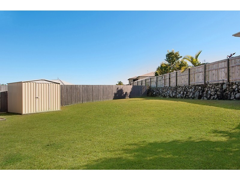 8 Sandhurst Crescent, Peregian Springs QLD 4573