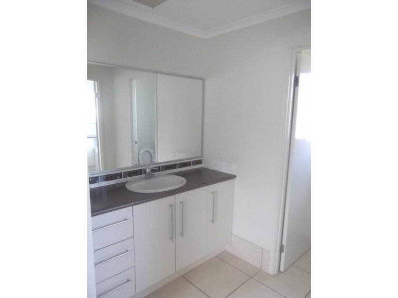 1 Crestview Drive, Peregian Springs QLD 4573
