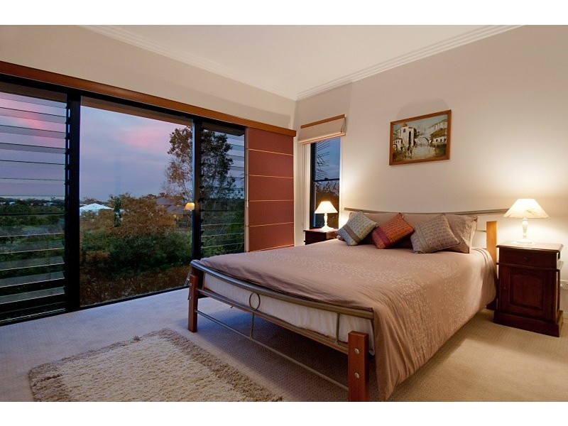 22 Greenside Court, Peregian Springs QLD 4573