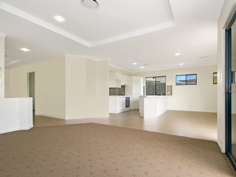 6 Adare Close, Peregian Springs QLD 4573