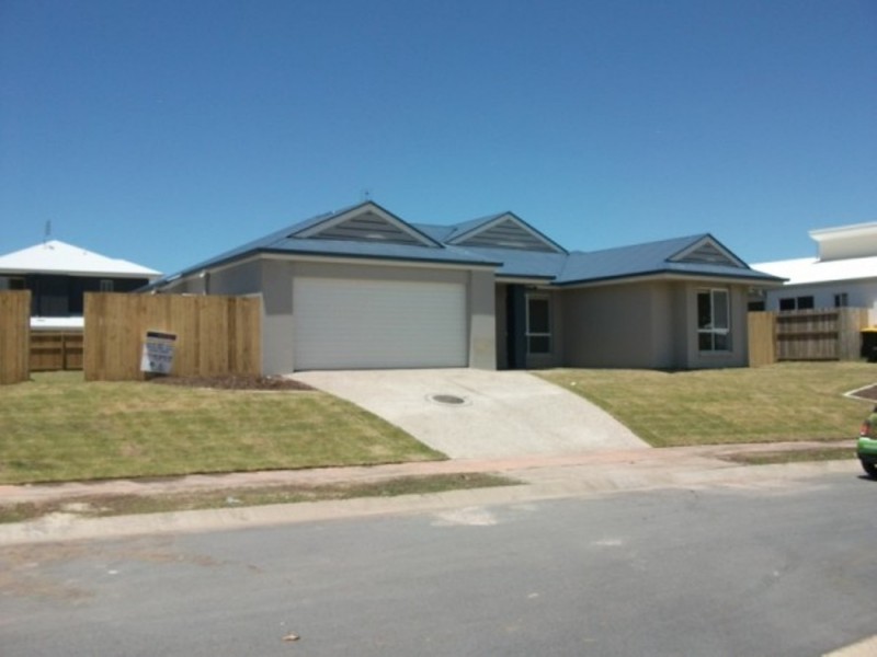 10 Goldenbell Place, Peregian Springs QLD 4573