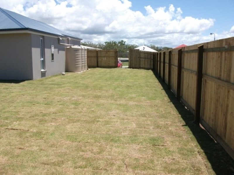 10 Goldenbell Place, Peregian Springs QLD 4573