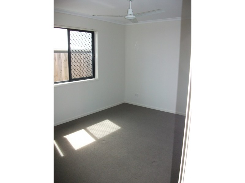 8 Sandhurst Crescent, Peregian Springs QLD 4573