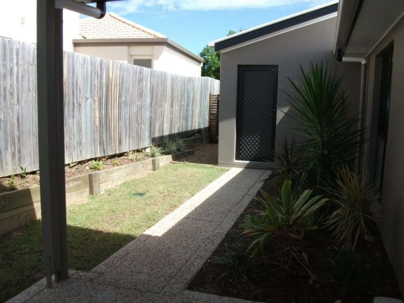 8 Sandhurst Crescent, Peregian Springs QLD 4573