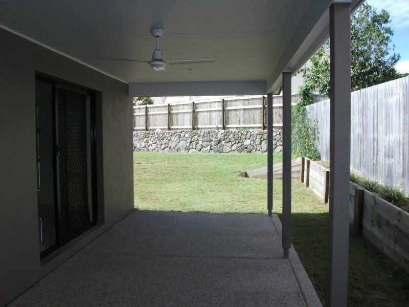8 Sandhurst Crescent, Peregian Springs QLD 4573