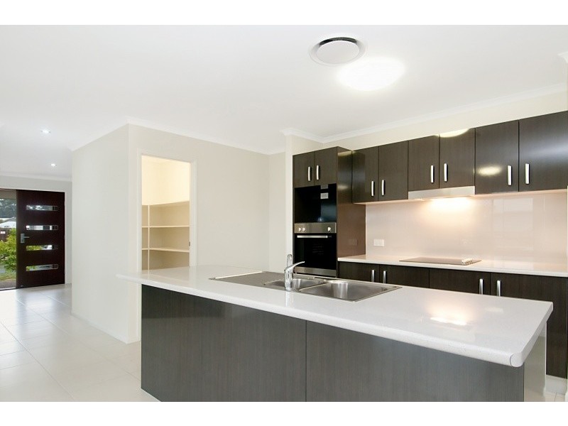 1 Oakbridge Way, Peregian Springs QLD 4573