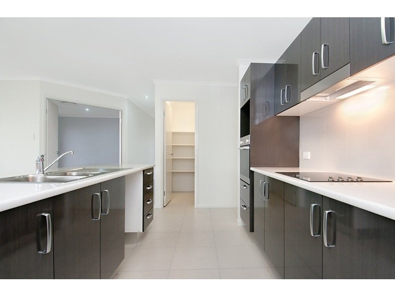 1 Oakbridge Way, Peregian Springs QLD 4573