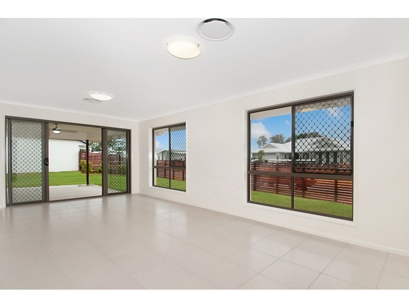 1 Oakbridge Way, Peregian Springs QLD 4573