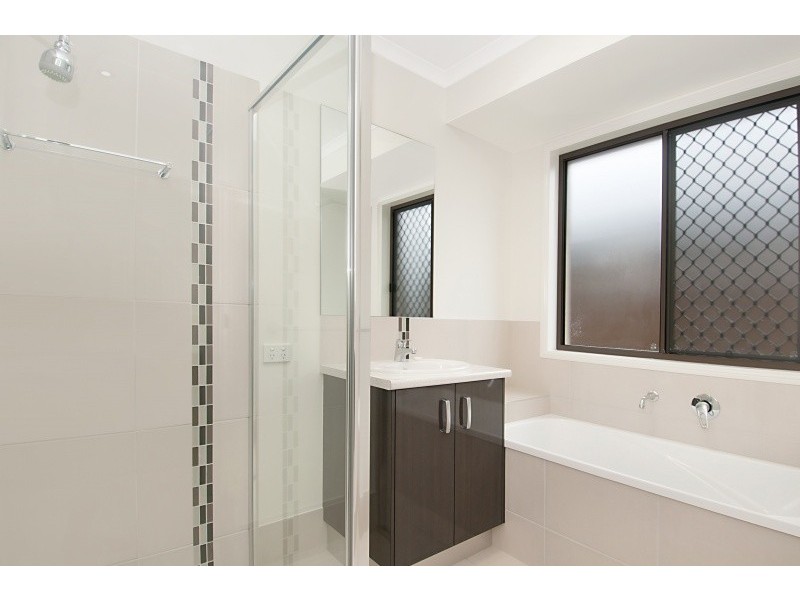 1 Oakbridge Way, Peregian Springs QLD 4573