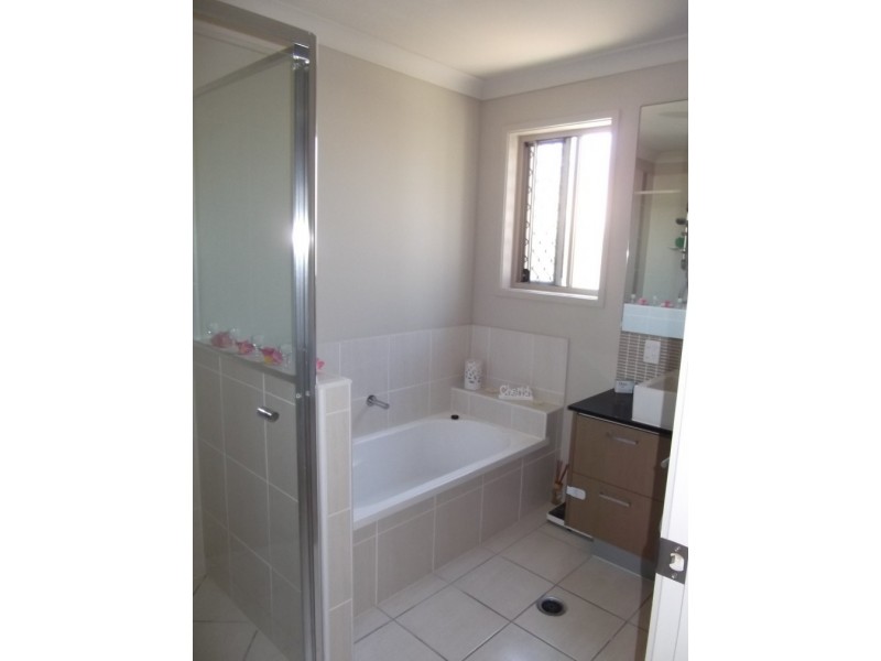 11 Kingsmill Circuit, Peregian Springs QLD 4573