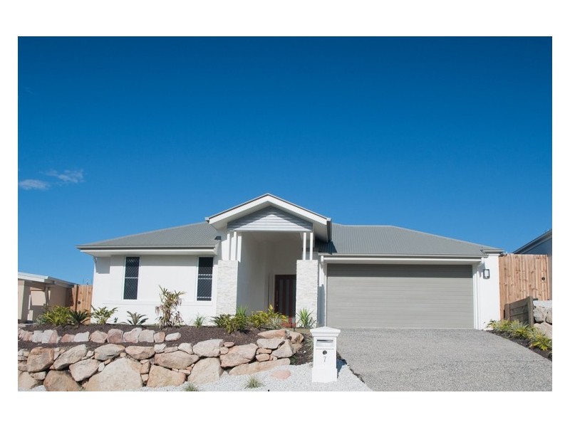 7 Maidstone Crescent, Peregian Springs QLD 4573