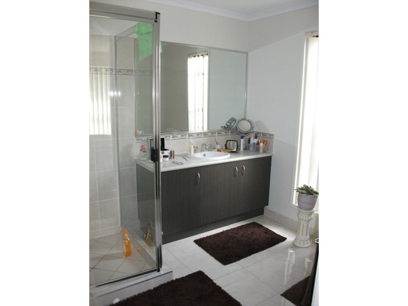 16 Longcove Place, Peregian Springs QLD 4573