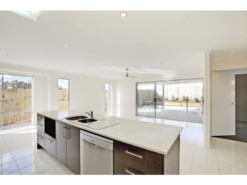 44 Selkirk Way, Peregian Springs QLD 4573