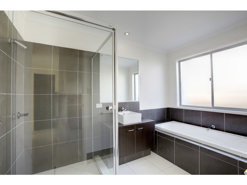 44 Selkirk Way, Peregian Springs QLD 4573