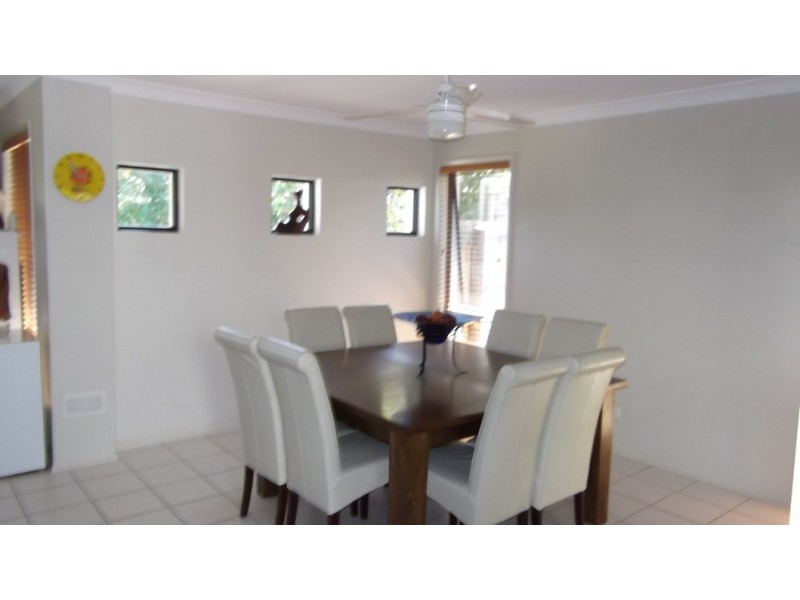 11 Sandhurst Crescent, Peregian Springs QLD 4573