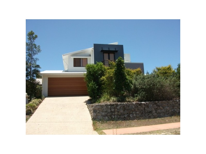 10 Riviera Crescent, Peregian Springs QLD 4573