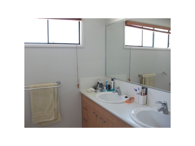 10 Riviera Crescent, Peregian Springs QLD 4573