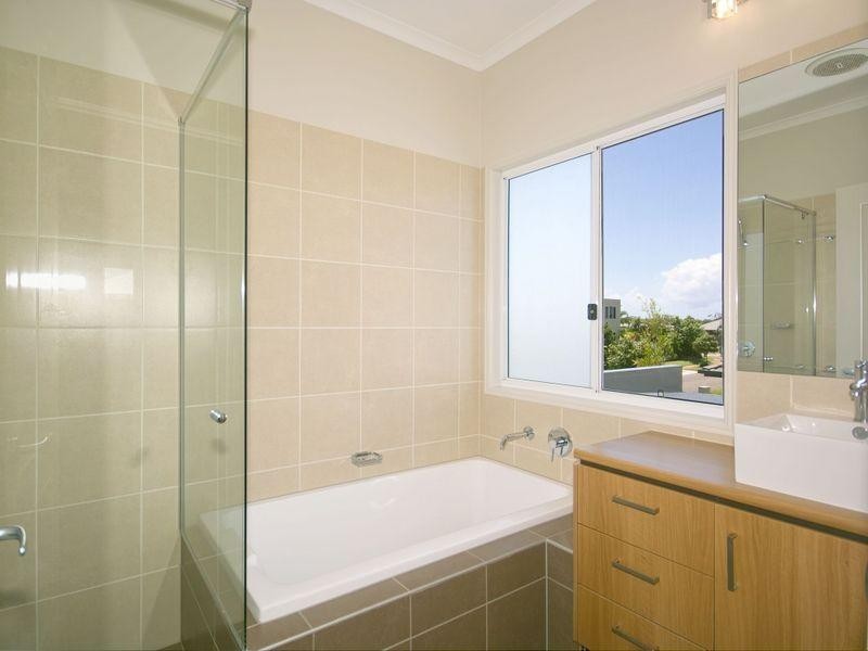 20 Maddens Crescent, Peregian Springs QLD 4573