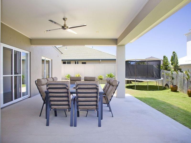 20 Maddens Crescent, Peregian Springs QLD 4573