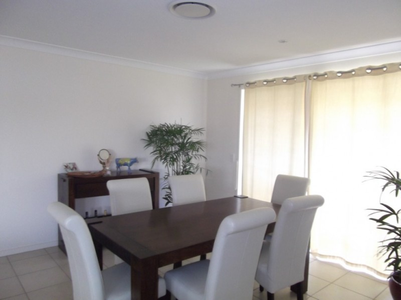 4 Goldenbell Place, Peregian Springs QLD 4573