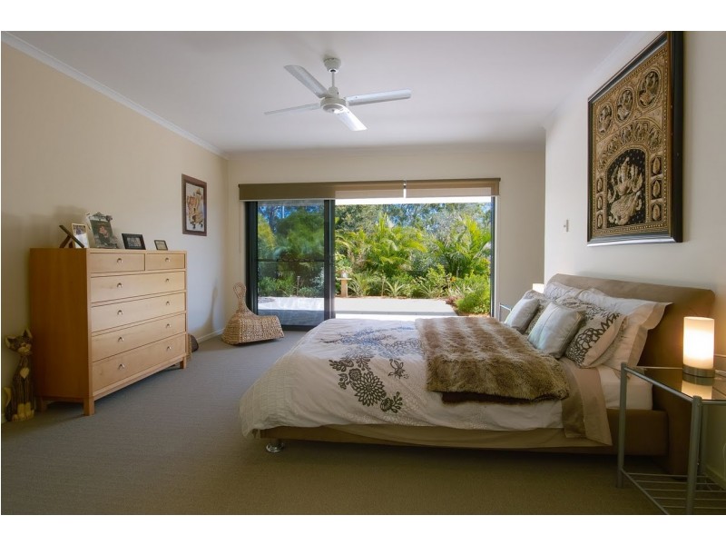 25 Riviera Crescent, Peregian Springs QLD 4573