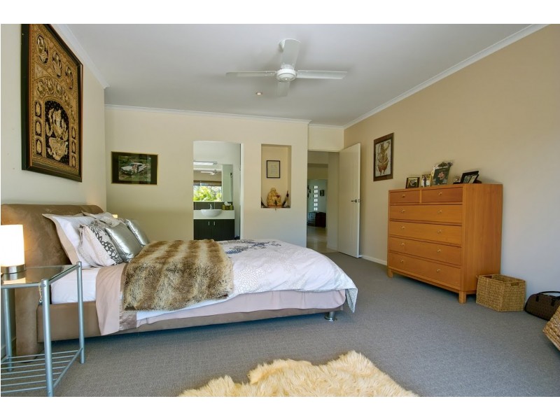 25 Riviera Crescent, Peregian Springs QLD 4573