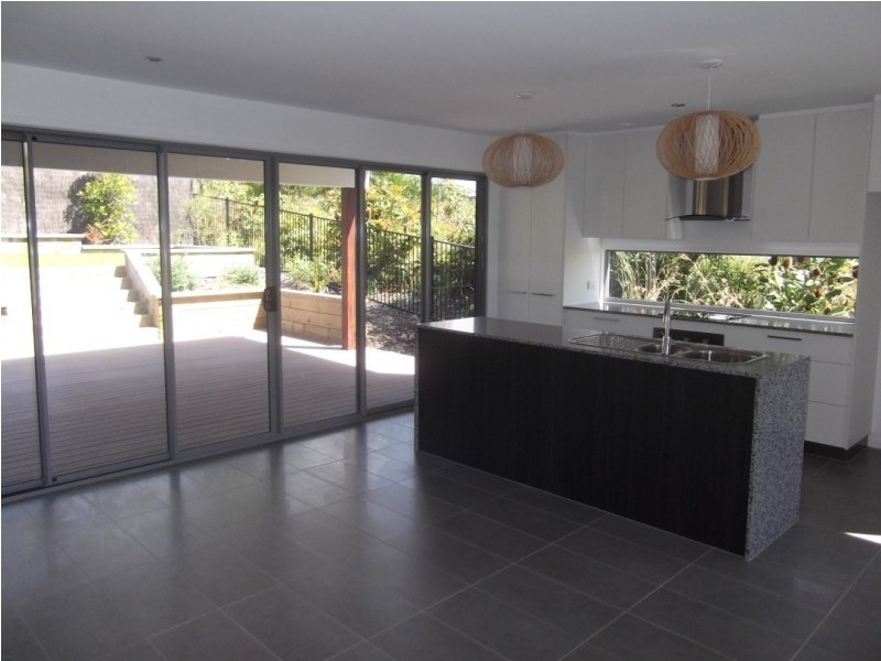 198 The Avenue, Peregian Springs QLD 4573