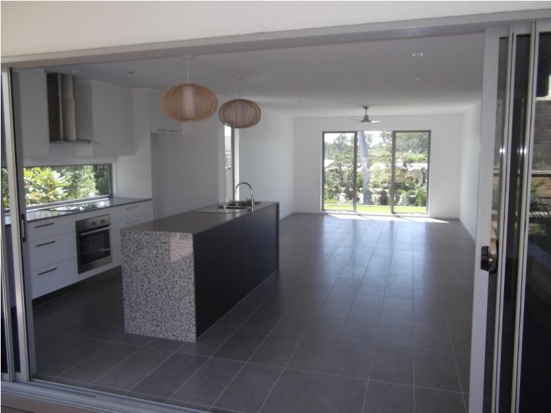 198 The Avenue, Peregian Springs QLD 4573