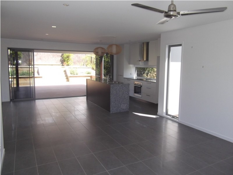 198 The Avenue, Peregian Springs QLD 4573