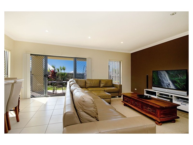 3 Selkirk Way, Peregian Springs QLD 4573