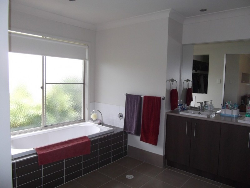 13 Riviera Crescent, Peregian Springs QLD 4573
