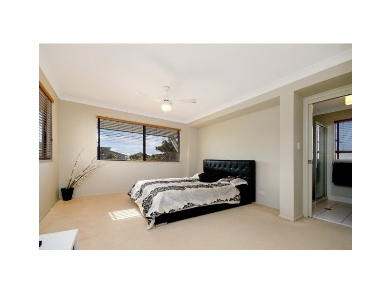 11 Sandhurst Crescent, Peregian Springs QLD 4573