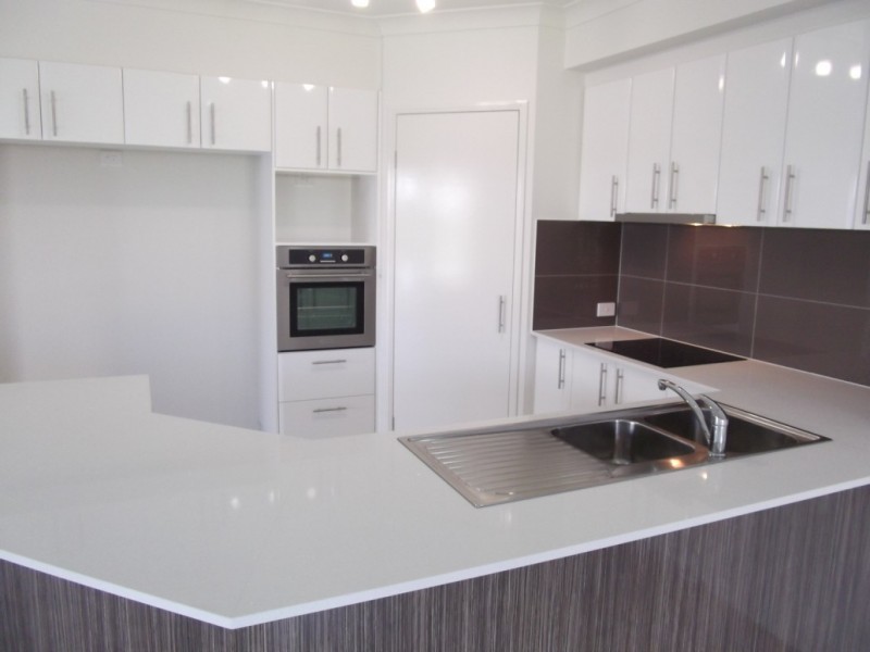 4 Oakbridge Way, Peregian Springs QLD 4573