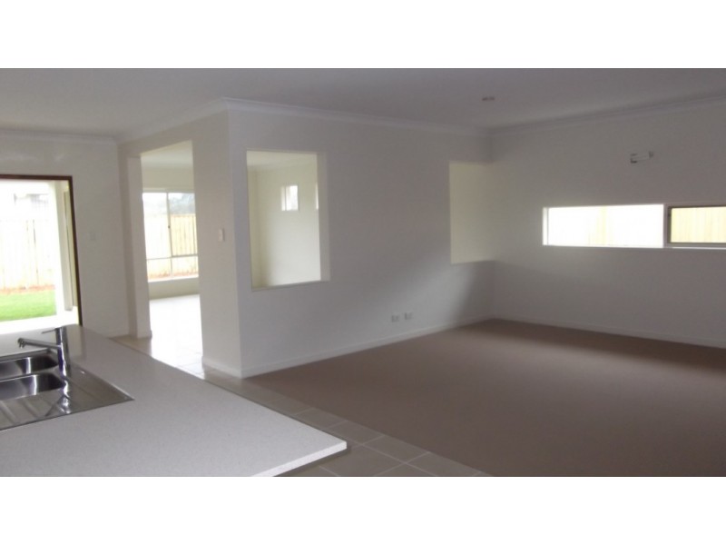 33 Glen Abby Avenue, Peregian Springs QLD 4573