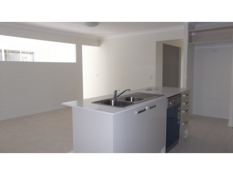 32 Maidstone Crescent, Peregian Springs QLD 4573