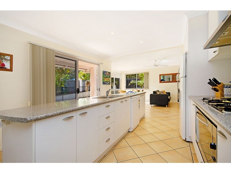 1 Parkview Parade, Peregian Springs QLD 4573