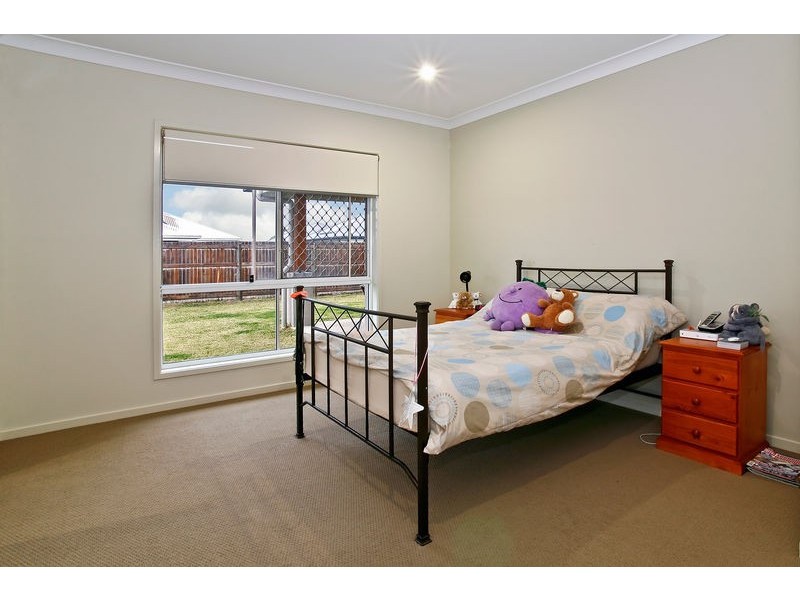 10 Goldenbell Place, Peregian Springs QLD 4573