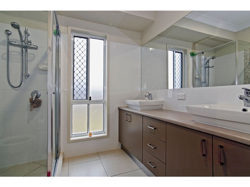 10 Goldenbell Place, Peregian Springs QLD 4573