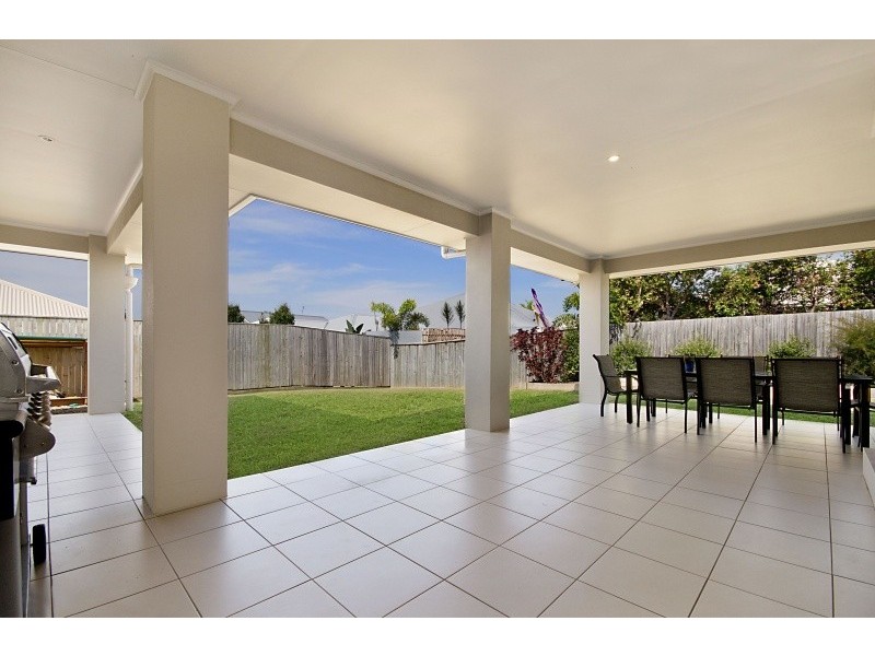 15 Waterville Way, Peregian Springs QLD 4573
