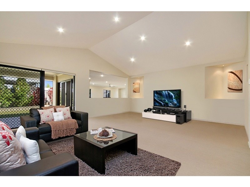 13 Waterville Way, Peregian Springs QLD 4573